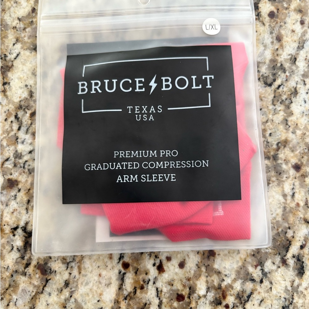 Bruce Bolt Red Arm Sleeve